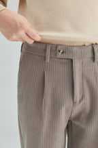 Pantalon homme coupe droite en tissu texturé, trois coloris