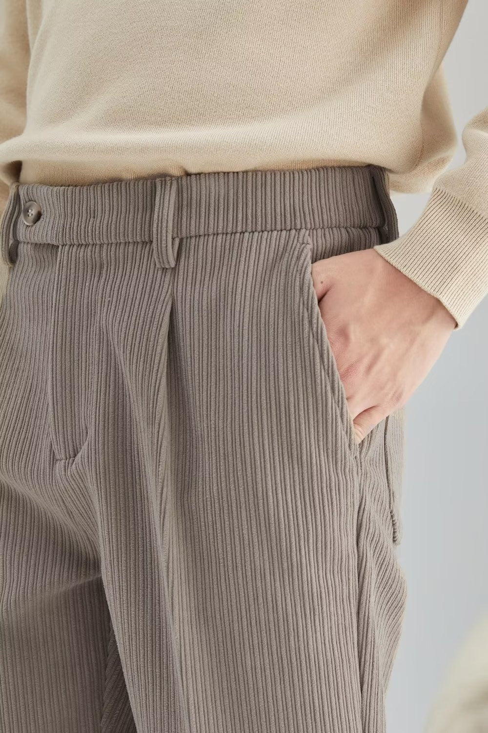 Pantalon homme coupe droite en tissu texturé, trois coloris