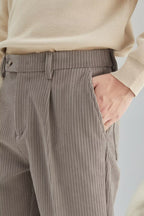 Pantalon homme coupe droite en tissu texturé, trois coloris