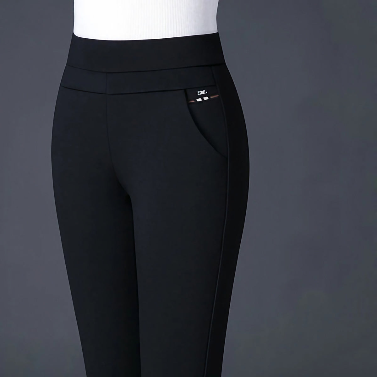 Pantalon stretch femme, noir uni ou noir à rayures, noir