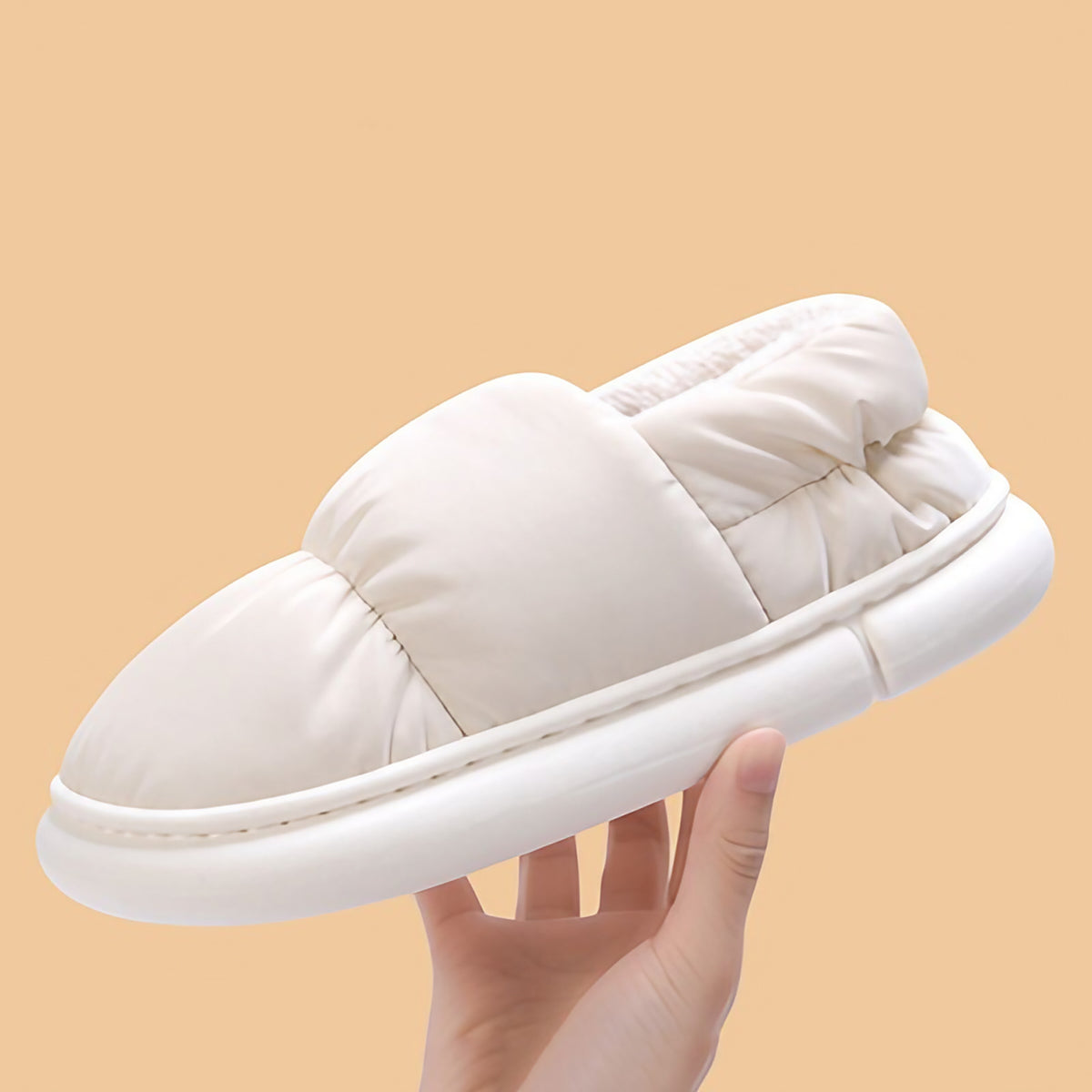 Chaussons mixtes doublés de peluche, semelle antidérapante, blanc