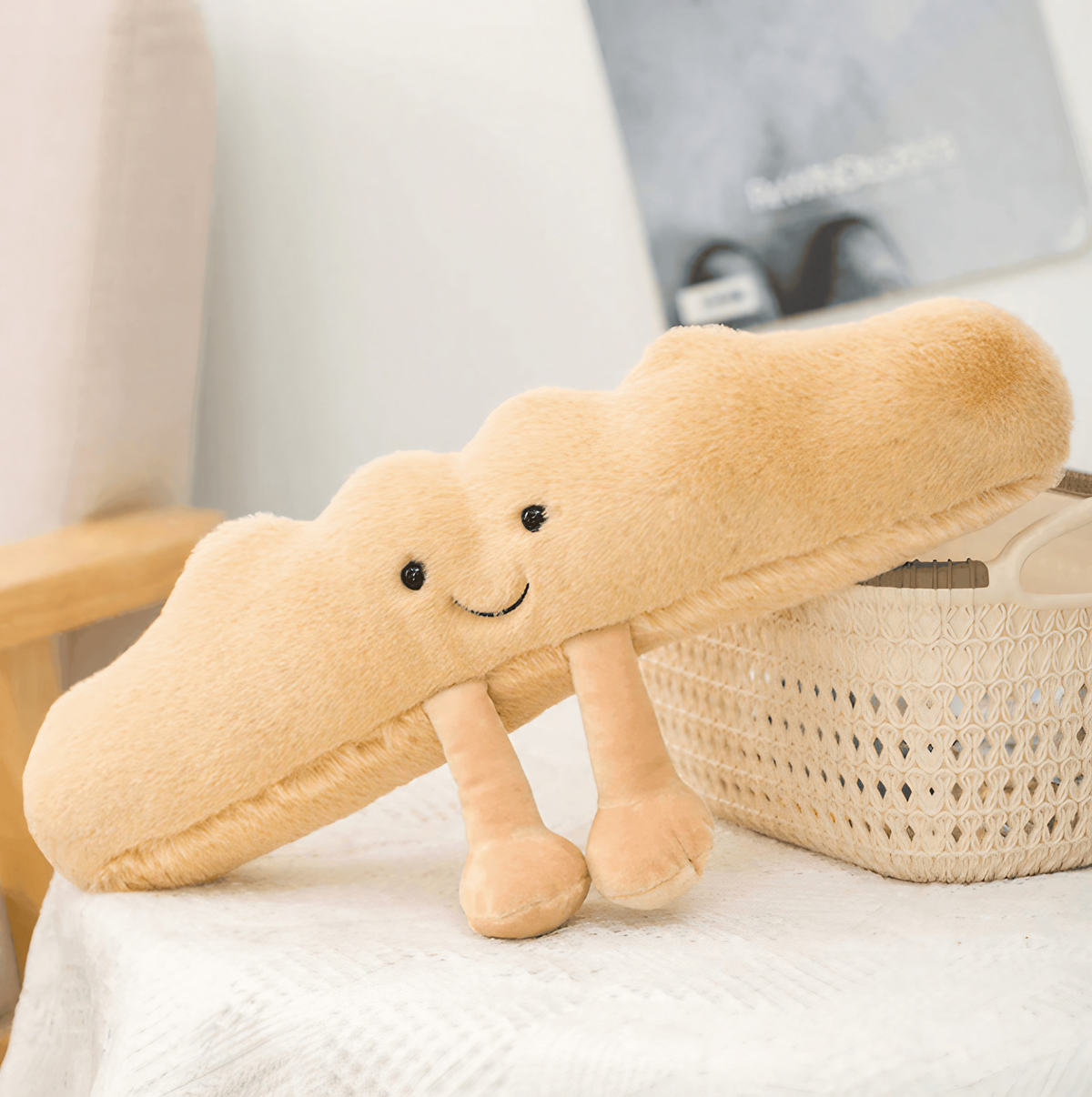 Peluche en forme de pain, croissant, baguette, bretzel ou œuf