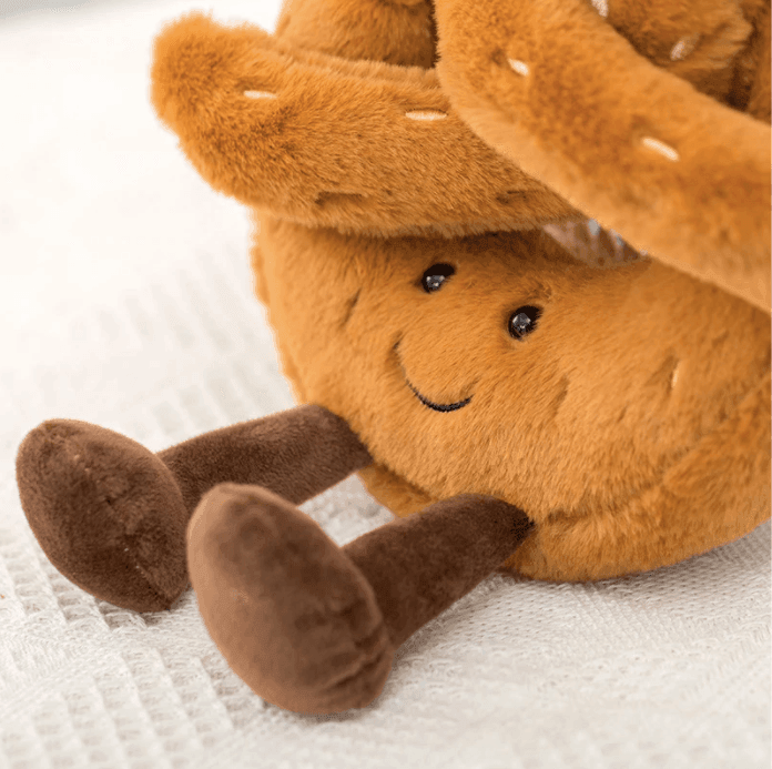 Peluche en forme de pain, croissant, baguette, bretzel ou œuf