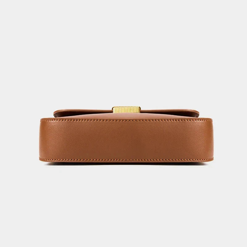 Sac à rabat femme à deux sangles, pièce dorée, 20 x 14 cm