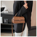 Petit sac bandoulière femme en similicuir à rabat aimanté