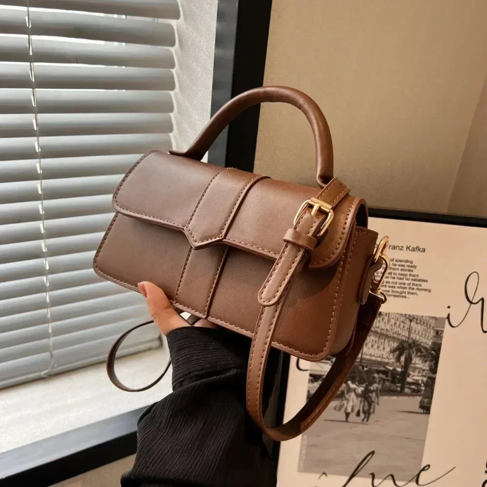 Petit sac bandoulière femme en similicuir à rabat aimanté