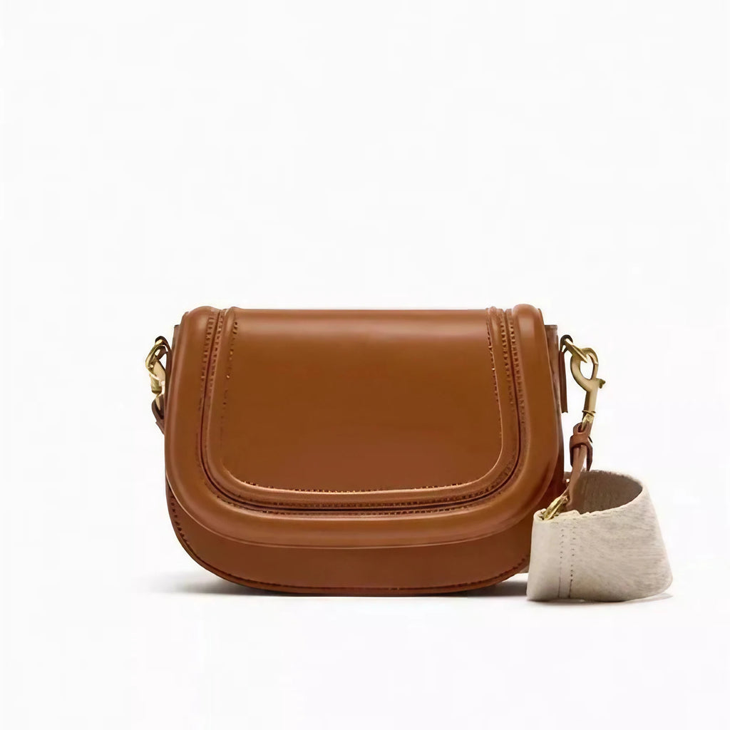 Petit sac besace femme à rabat surpiqué, deux sangles, camel