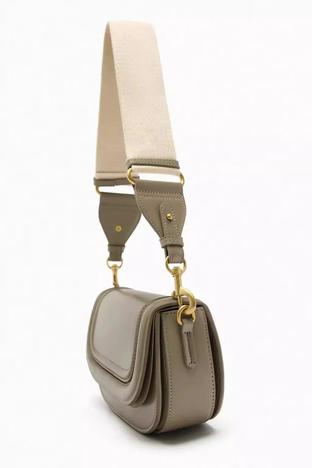 Petit sac besace femme à rabat surpiqué, deux sangles