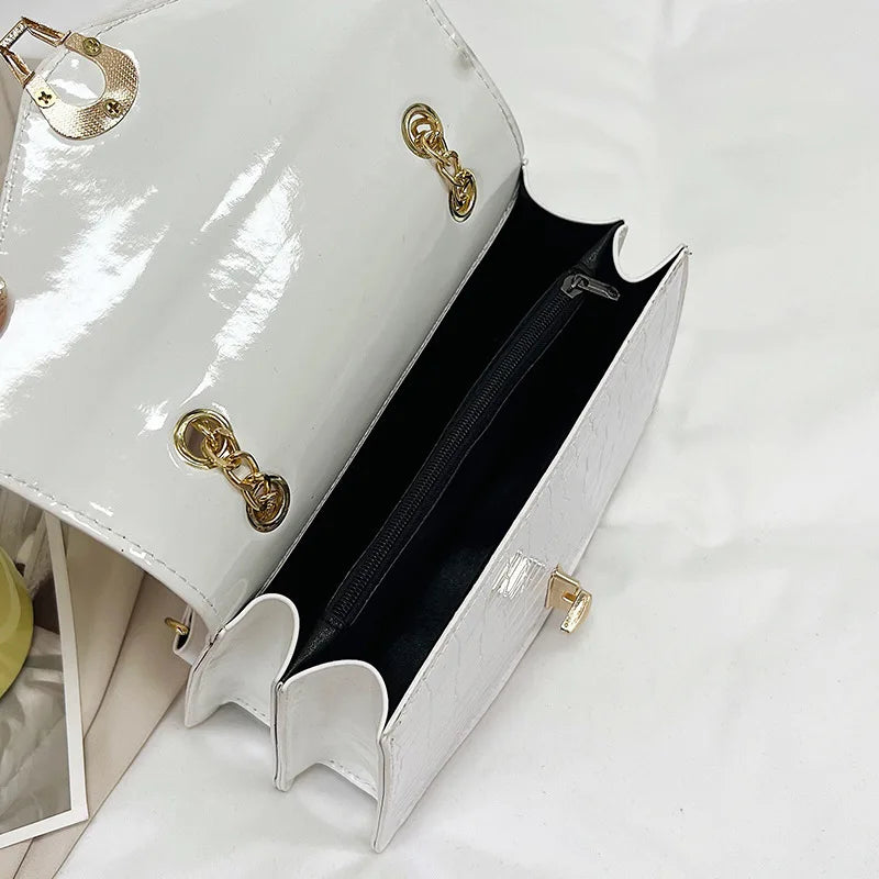 Sac bandoulière femme effet croco, forme allongée, six coloris