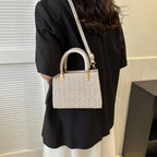Petit sac en paille tressée femme, bandoulière amovible