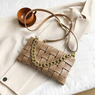 Petit sac pochette allongée femme en similicuir, 25 x 13 cm