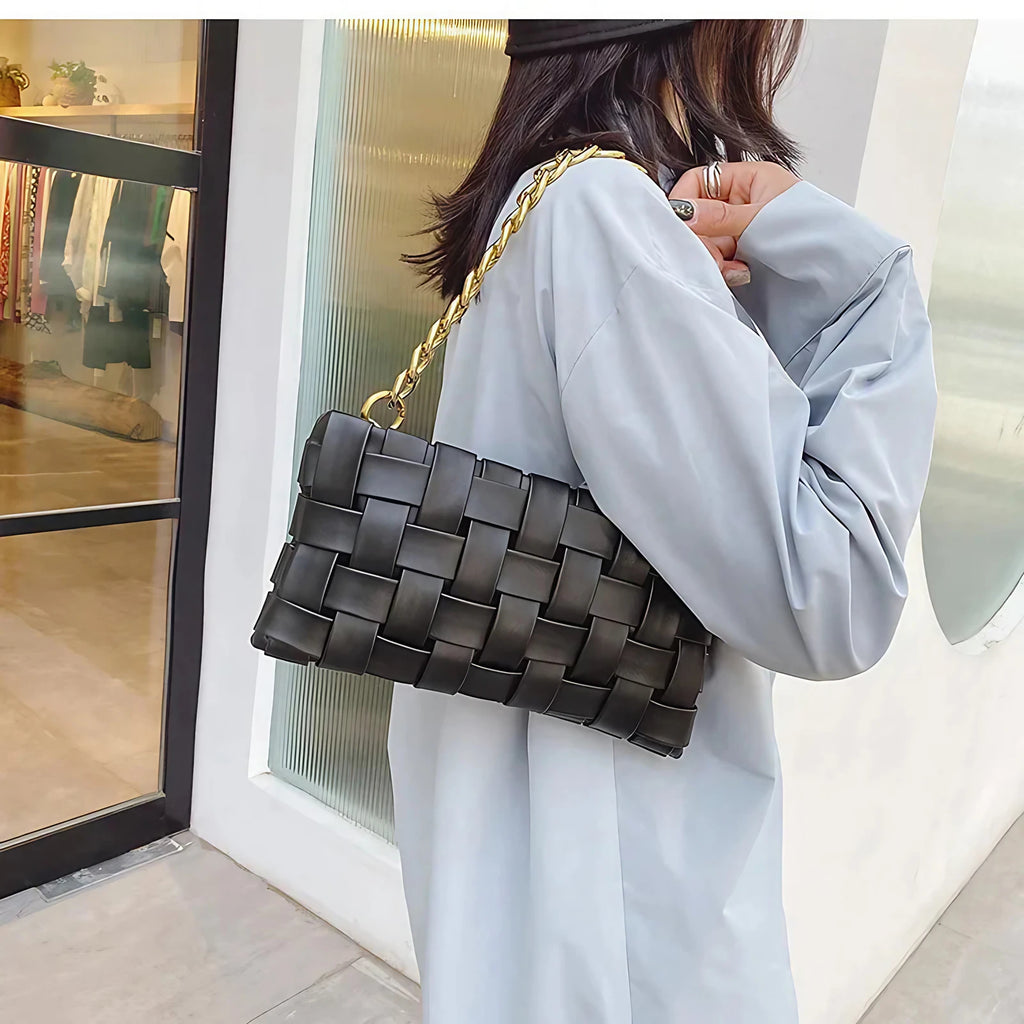 Petit sac pochette allongée femme en similicuir, 25 x 13 cm, noir