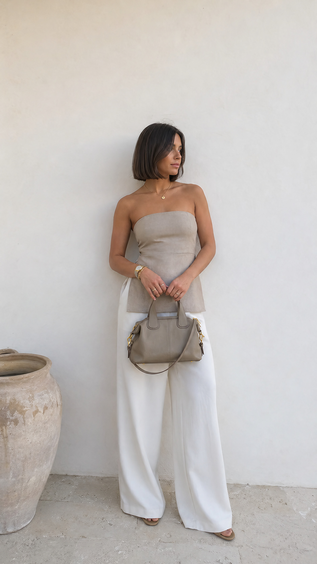 Sac bandoulière femme en cuir grainé, anses courtes, deux sangles