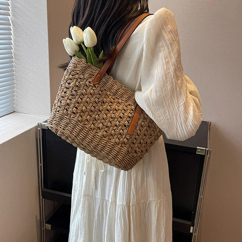 Petit sac en paille tressée femme, fermeture zip, 20 x 17 cm