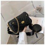 Petit sac à main femme matelassé, chaîne dorée et bandoulière