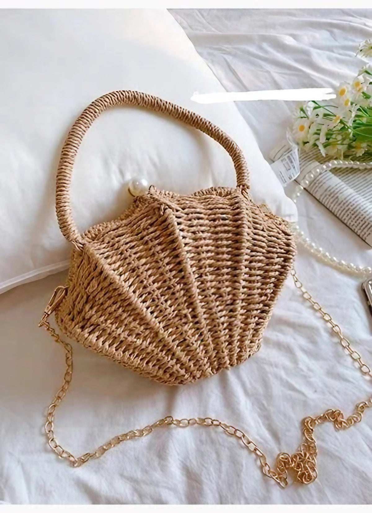 Sac à main femme en paille forme coquillage, chaîne dorée, beige