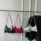 Petit sac trapèze femme en similicuir lisse, style rock