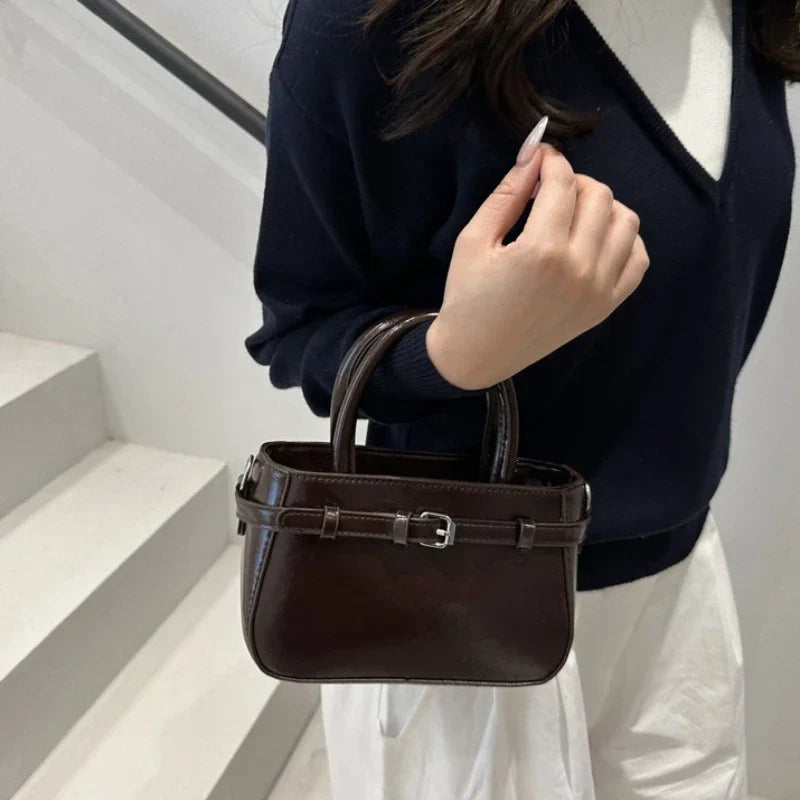Petit sac à main carré femme, anse courte et sangle longue