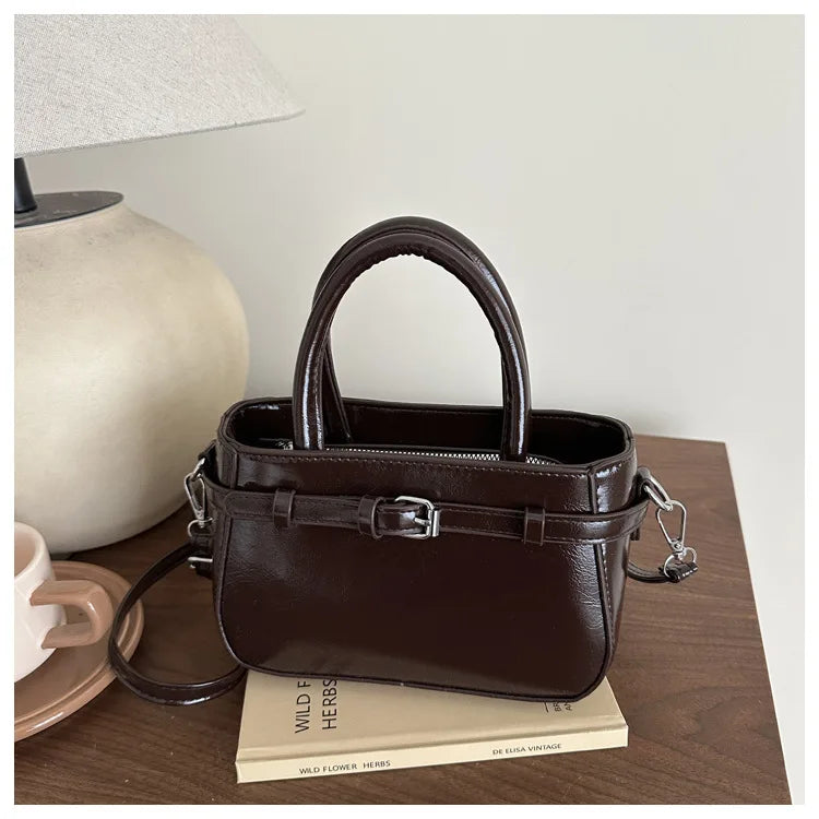 Petit sac à main carré femme, anse courte et sangle longue