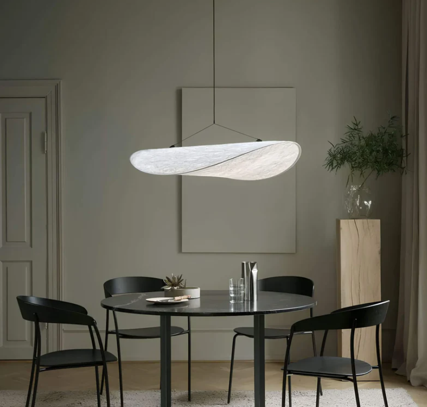 Plafonnier en soie et métal, forme organique, 50 à 80 cm