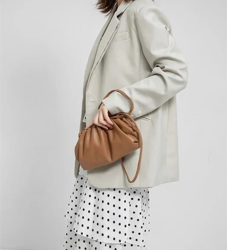 Pochette femme froncée en similicuir, trois formats, sept coloris