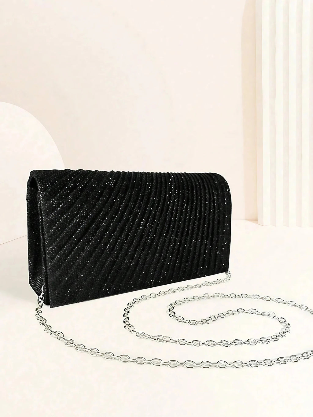 Pochette de soirée femme effet plissé, chaîne amovible, trois coloris, noir