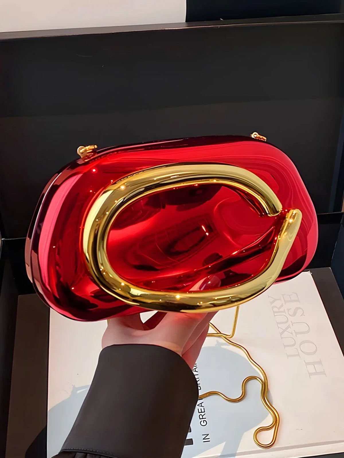Pochette de soirée femme rigide en acrylique, chaîne amovible, rouge