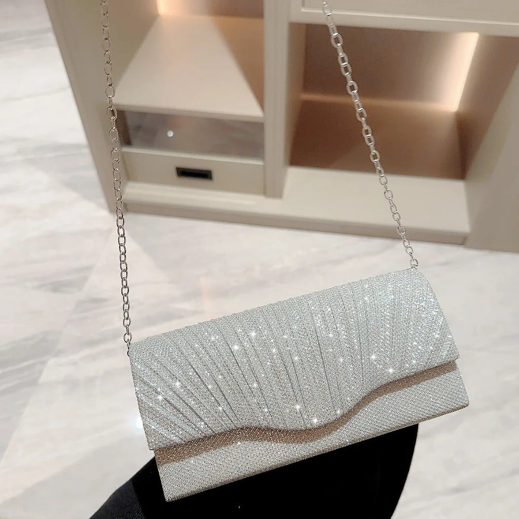 Pochette de soirée femme scintillante, à strass ou argentée