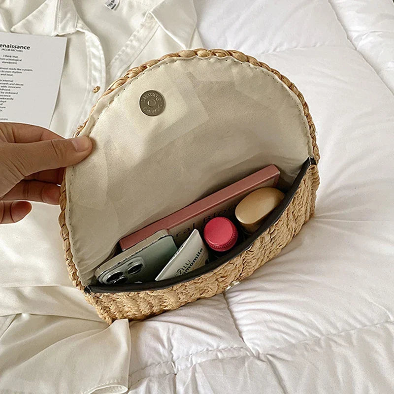 Pochette en paille tressée femme, rabat aimanté, huit coloris