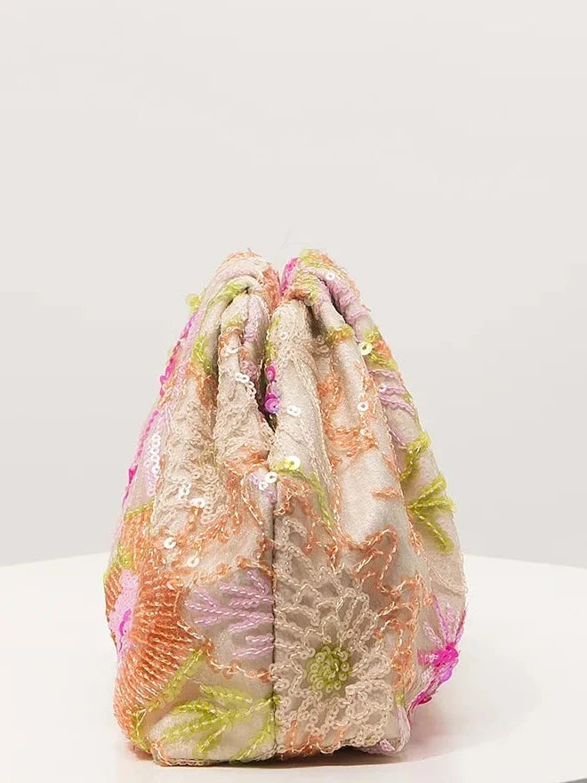 Pochette de soirée à sequins et fleurs brodées, velours