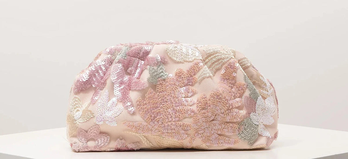 Pochette de soirée à sequins et fleurs brodées, velours, motifs roses
