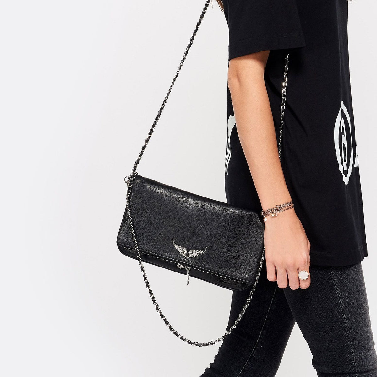 Pochette femme à bandoulière, poche intérieure zippée, trois coloris