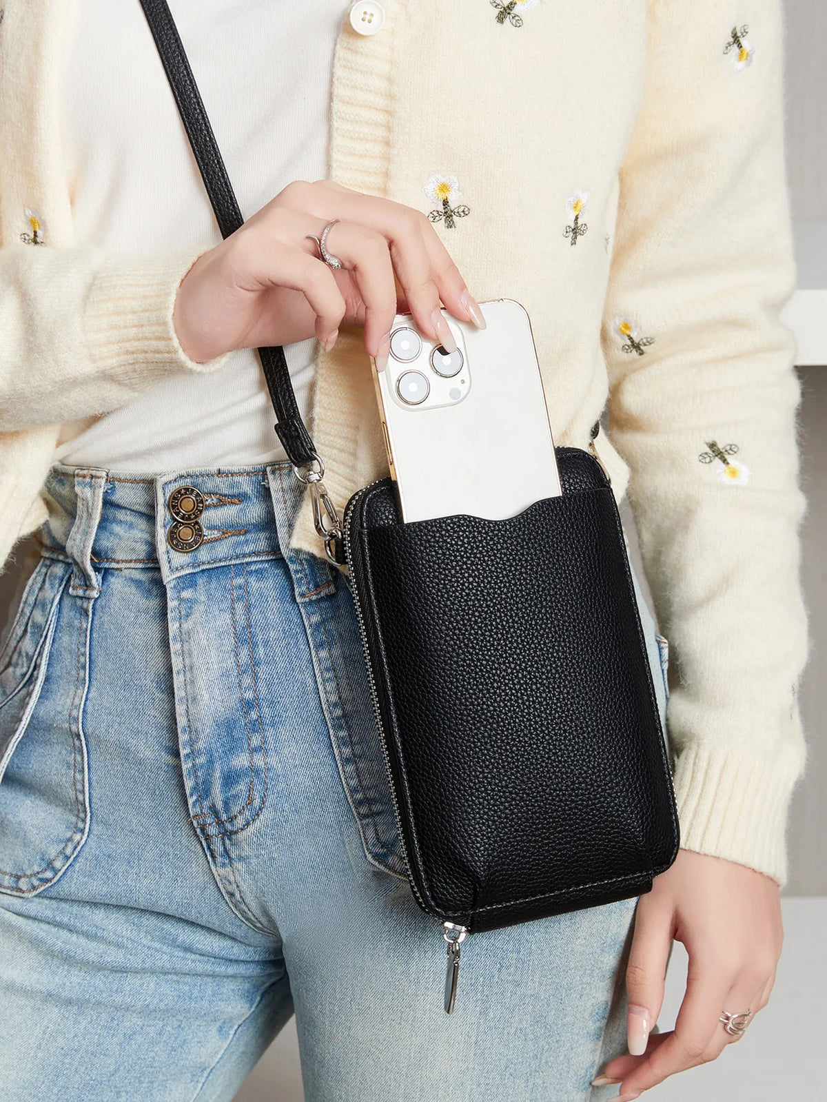 Pochette portefeuille femme en similicuir grainé, bandoulière amovible
