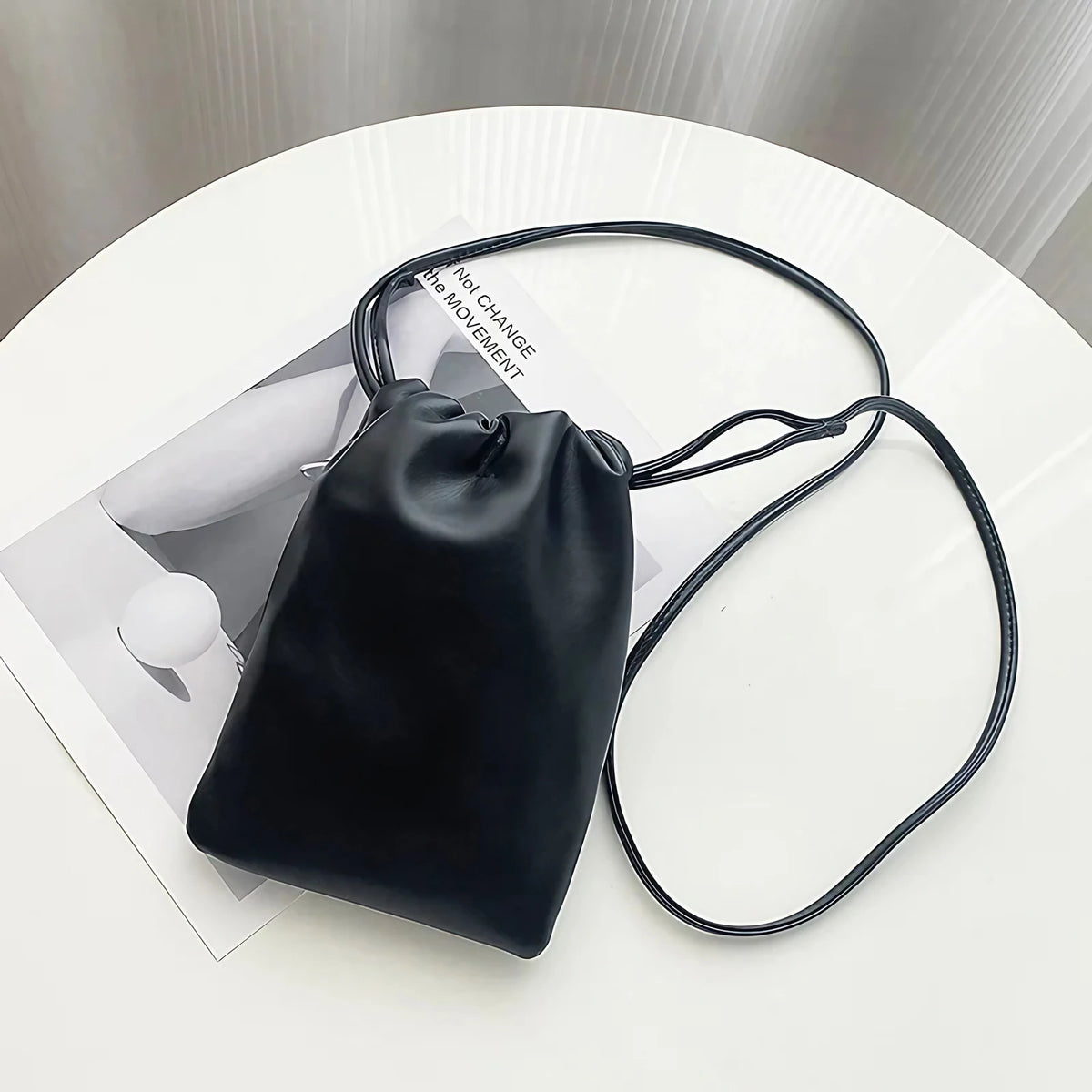 Pochette téléphone bandoulière femme à cordon, sept coloris, noir