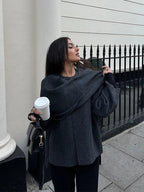Poncho femme asymétrique à col cheminée, coupe ample