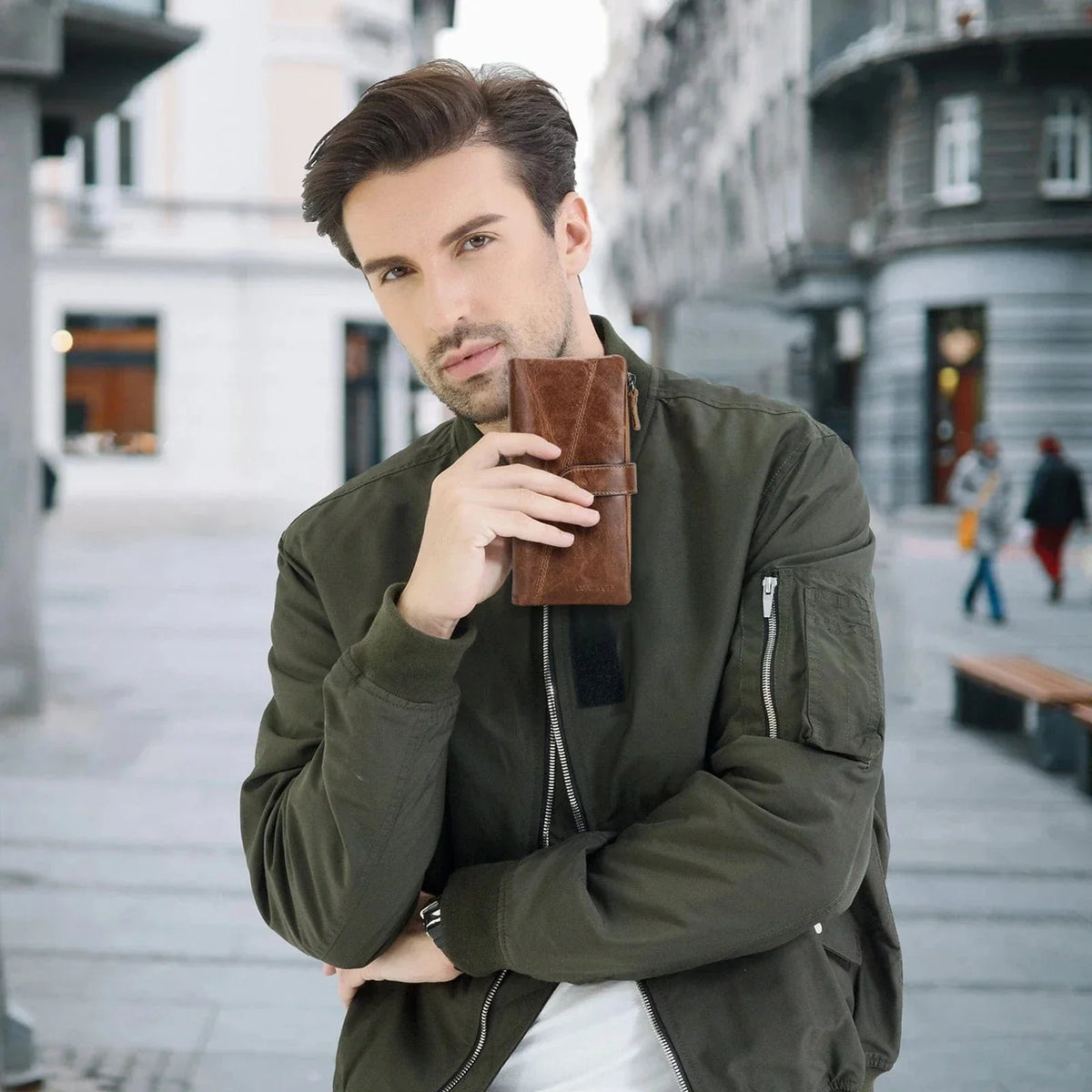 Portefeuille homme trois volets en cuir, avec poche téléphone