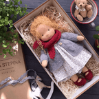 Poupée en tissu style Waldorf pour enfant, dès 3 ans, sept coloris, rouge