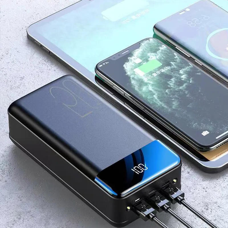 Batterie externe 100 000 mAh, USB-A, USB-C et sortie DC, noir