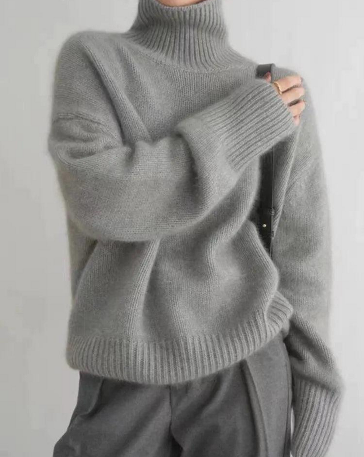 Pull col roulé femme d'hiver, gris ou beige, gris