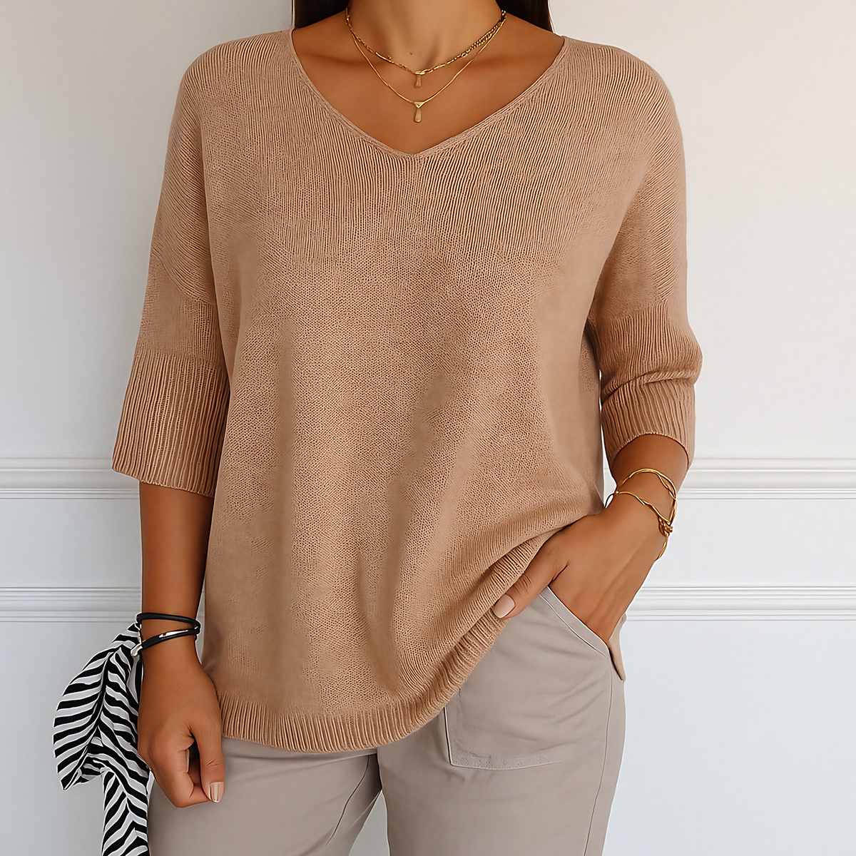 Pull col V femme en maille fine, manches 3/4, onze coloris, abricot