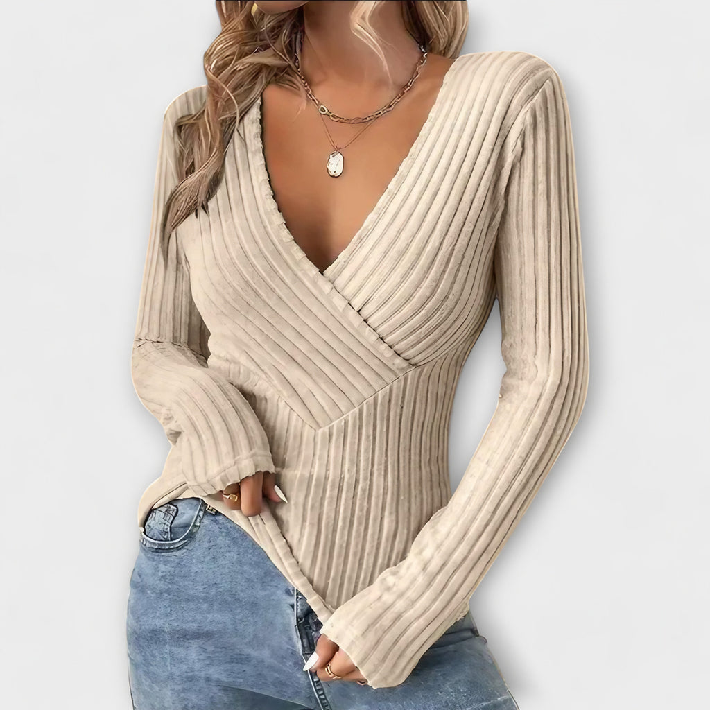 Pull femme col V à détail torsadé devant, manches longues, beige