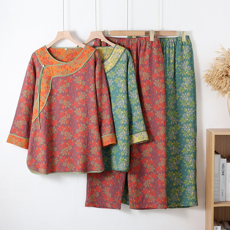 Pyjama femme en gaze de coton fleurie, chemise à boutons et pantalon