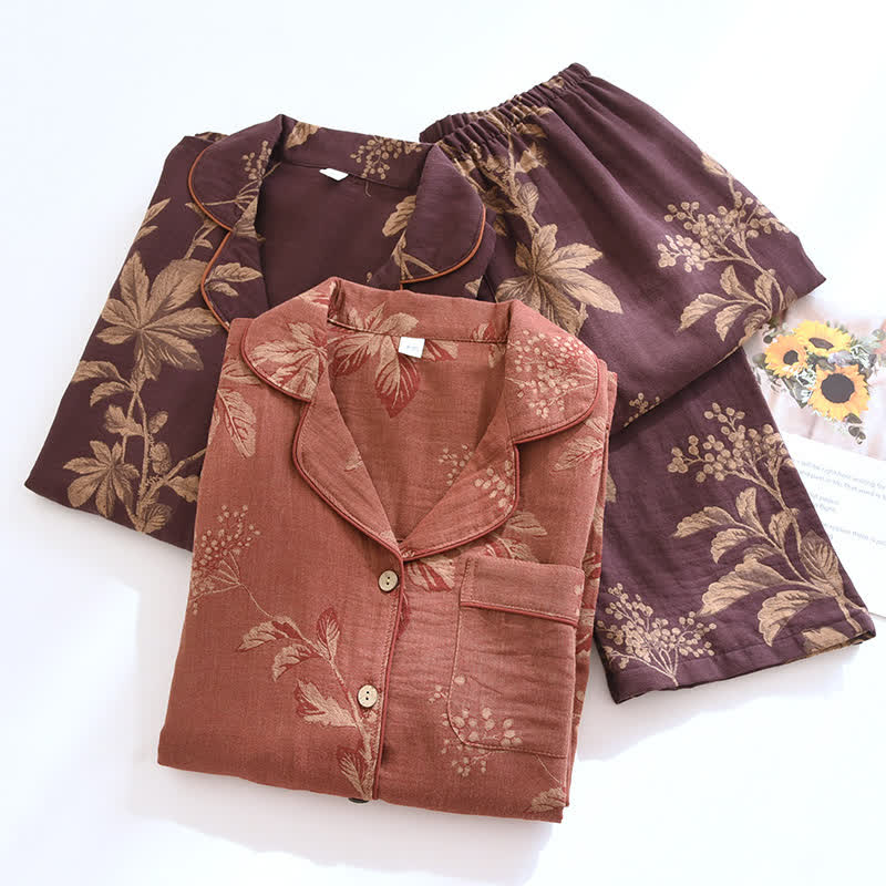 Pyjama femme deux pièces à col à revers, motif fleuri discret