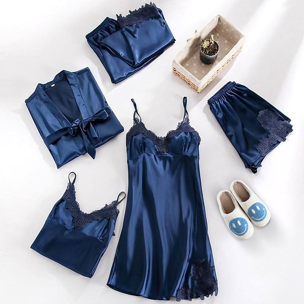 Pyjama satiné femme cinq pièces à dentelle, avec robe de chambre, bleu