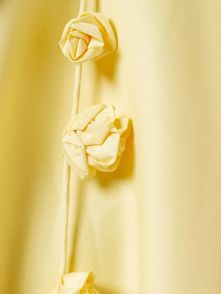 Robe courte trapèze jaune à bretelles roses en relief