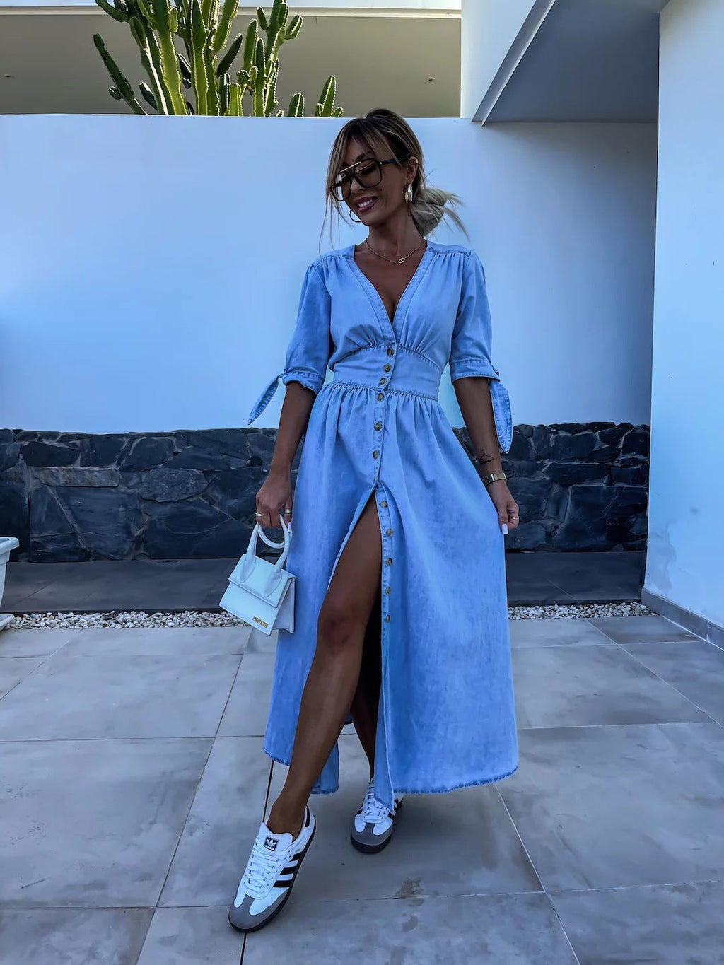 Robe mi-longue femme col V, coloris bleu jean, du S au 2XL