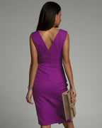 Robe de cocktail midi sans manches, décolleté en V, fente latérale