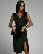 Robe de cocktail midi sans manches, décolleté en V, fente latérale, noir
