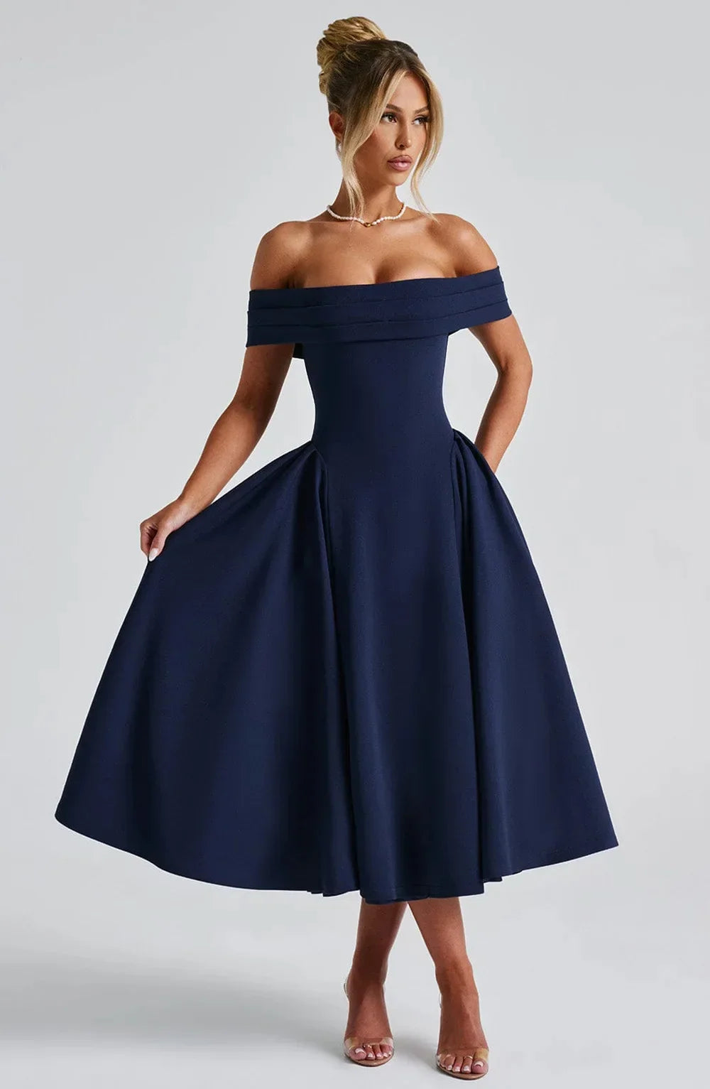 Robe de cocktail midi femme, col bardot et jupe évasée, bleu marine