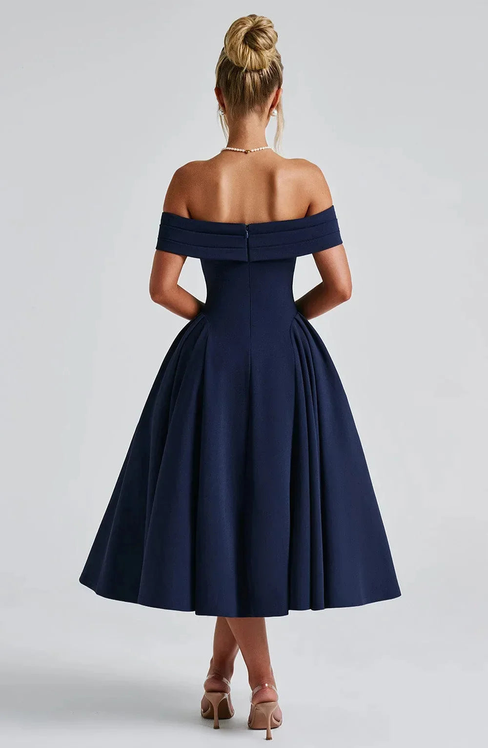 Robe de cocktail midi femme, col bardot et jupe évasée